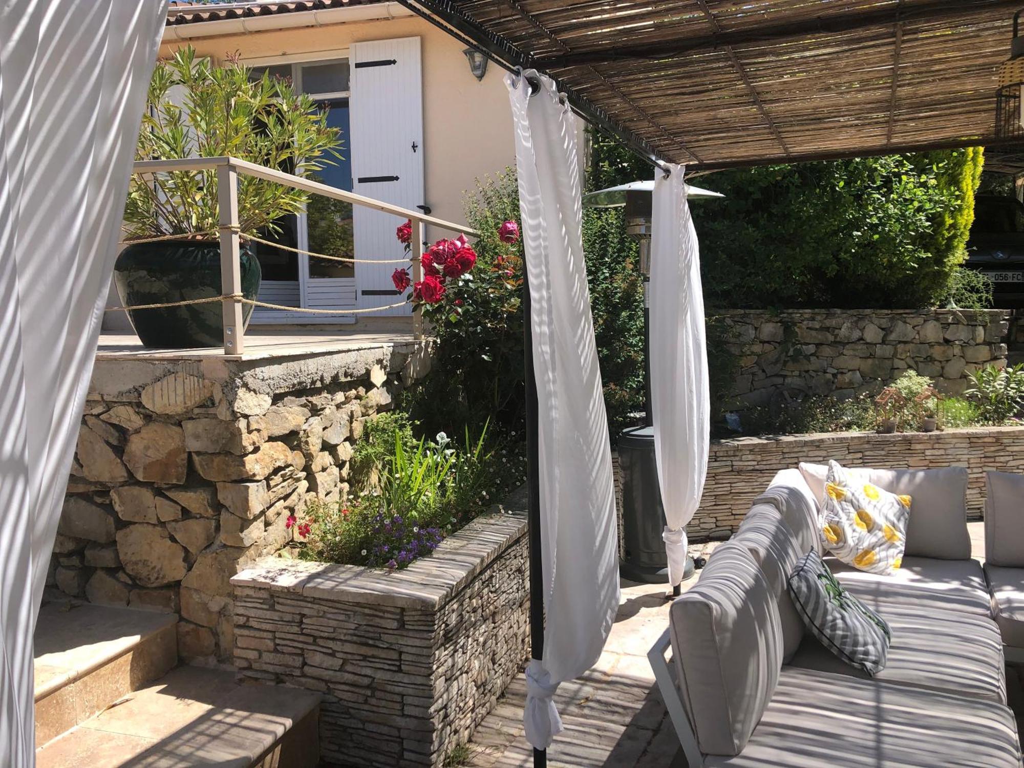 Villa Quinissole Sainte-Anastasie-sur-Issole 外观 照片
