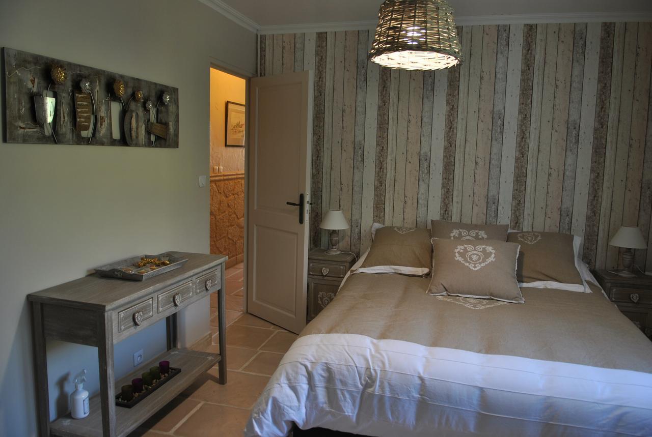 Villa Quinissole Sainte-Anastasie-sur-Issole 外观 照片