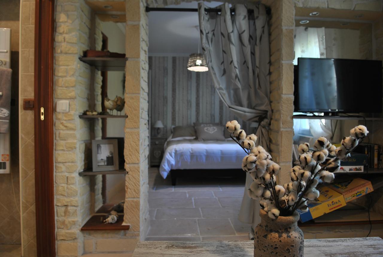 Villa Quinissole Sainte-Anastasie-sur-Issole 外观 照片